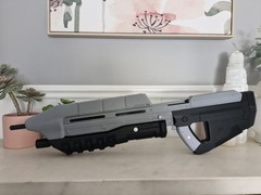 Halo Combat Evolved Assault Rifle Prop 3D Printed 1:1 Moving Trigger, Mag