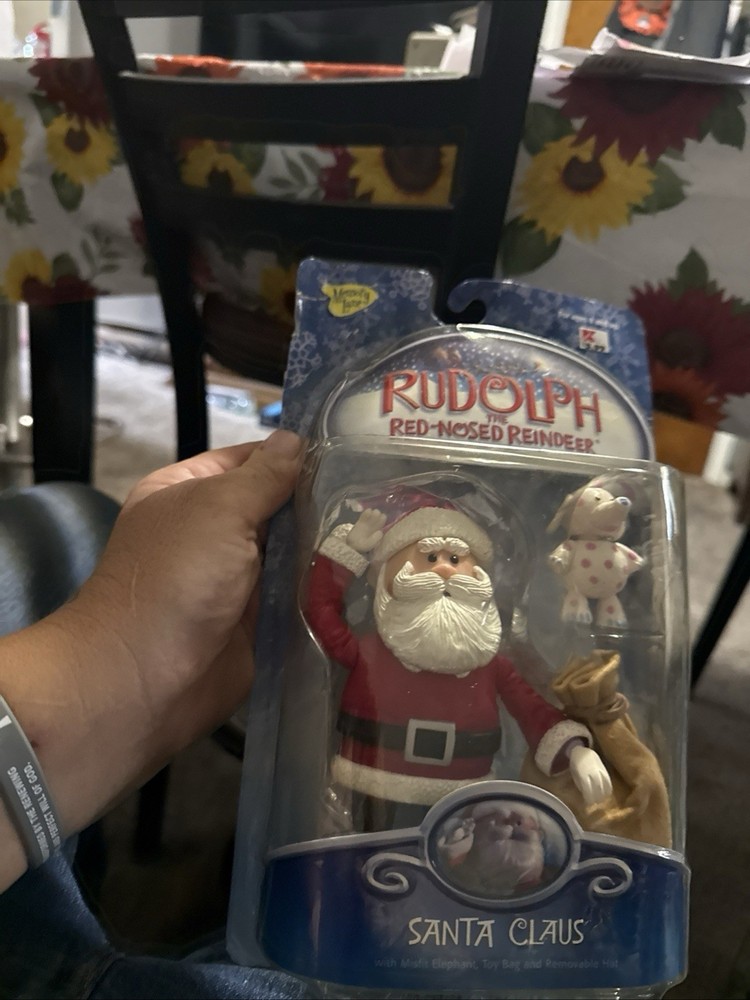 Memory Lane Rudolph Reindeer Casual Santa Throne Misfit Nesting Doll – NEW