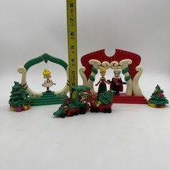 Dr. Seuss How the Grinch Stole Christmas Whoville Playset Complete Toys Vintage