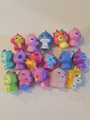 Cepia BANANAS BUNCH Peel to Reveal Animal Figures Toy Lot Of 16 Characters