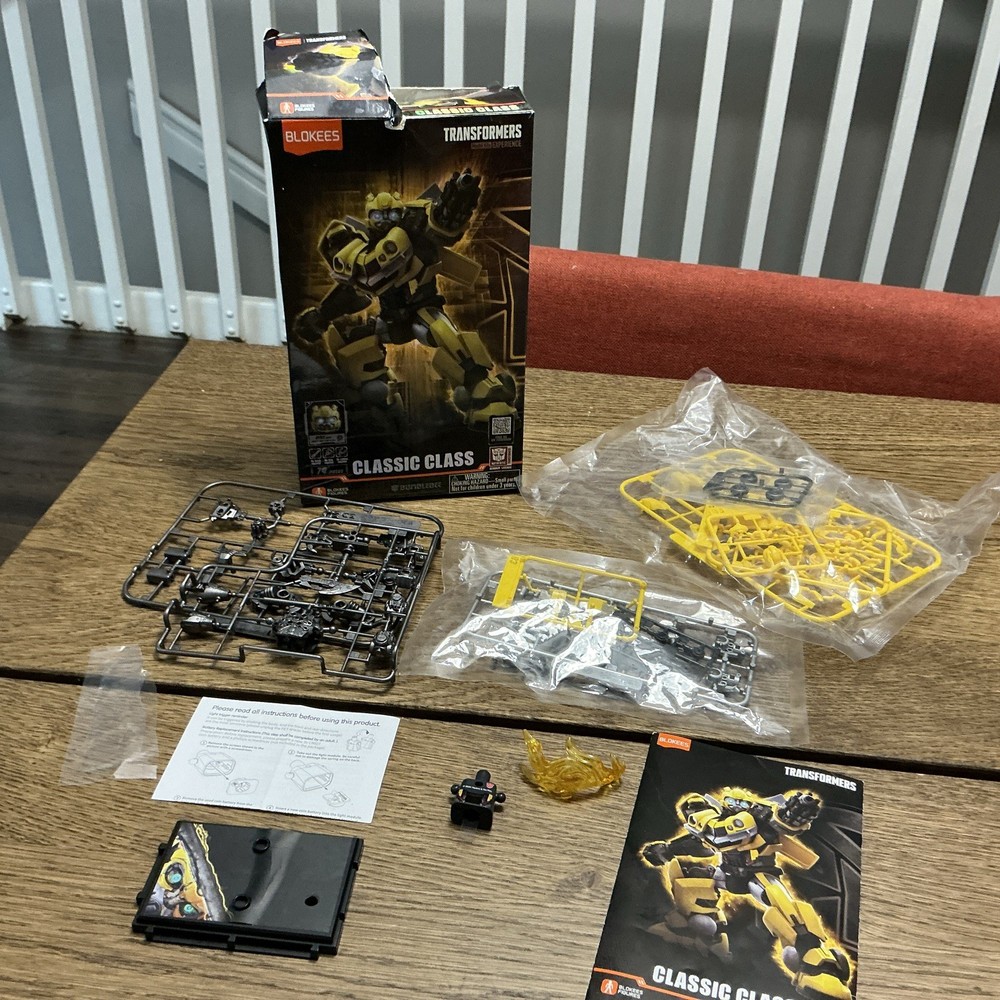 Blokees Transformers Classic Class 02 Bumblebee Model Kit Light Up-Missing Parts