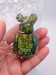 Bearbrick 100% Be@rbrick Series 45 Pattern Jungle