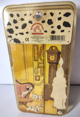 Vintage 1990s Disney’s 101 Dalmatians by Applause Fold Out Scene & 2 Figures Toy