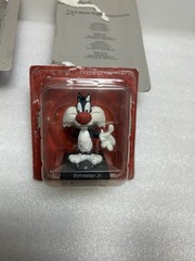 WARNER BROS LOONEY TUNES DIE CAST METAL CHARACTERS SYLVESTER AND TWEETY