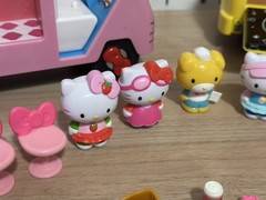 Hello Kitty Lot Of Figures, Accessories, And Vehicles School Bus Food Truck