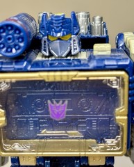 Hasbro Transformers Netflix Soundwave War for Cybertron Siege 6″ Figure Loose