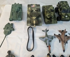 1990s era DAMAGED Military Vehicles Figures & Acc. Lot TANKS, Boats, Jeeps, Jets