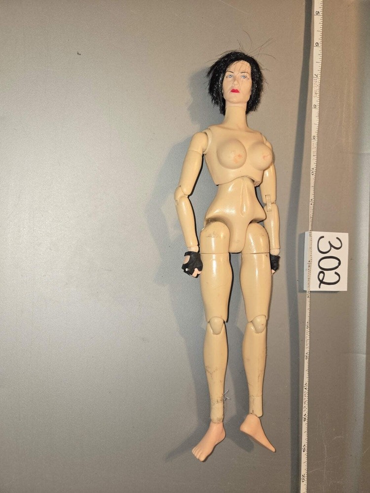 1/6 Scale Nude Female BBI Body with Fingerless Gloves – 309