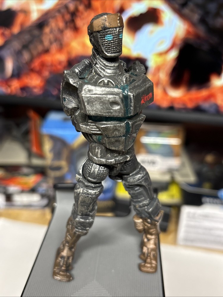 Rare REAL STEEL Atom figure 5″ Series 2 JunkYard Atom Missing Arms Parts/Repair