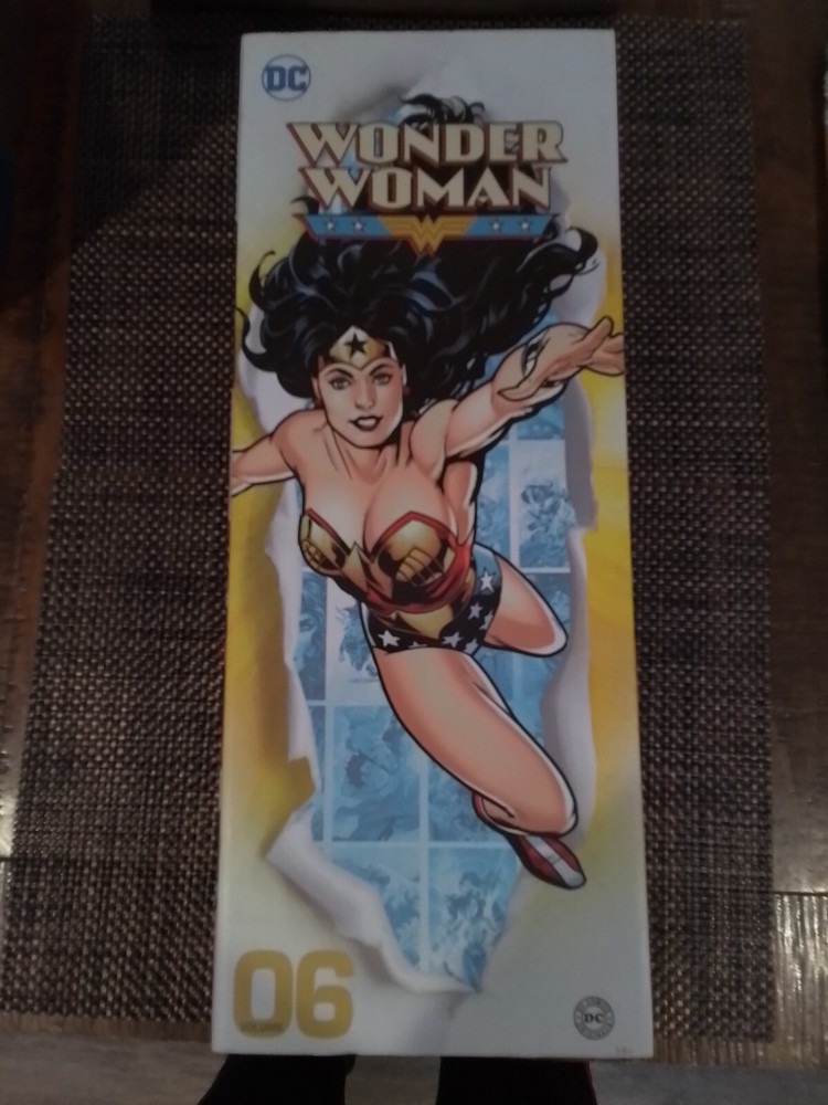 DC / JAKKS – WONDER WOMAN ACTION FIGURE” #06, 18″ Version NEW-SEALED