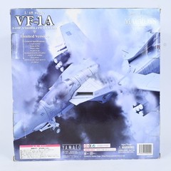 Yamato Macross 1/48 VF-1A Low Visibility Color Valkyrie Figure