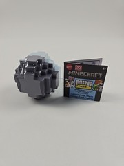 Mattel Minecraft Mini Mode Egg Figurine Model HYMOS-4810 MO 2024