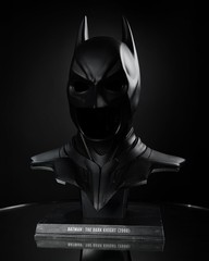 McFarlane Toys – DC Direct Batman: The Dark Knight (2008) Cowl Replica 1:1 Scale