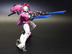 BDT studio sword upgrade kit for Bumblebee Studio series Arcee
