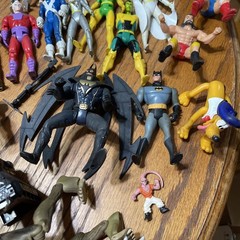 100+ 90’s loose action figure lot Snake Man Capcom Mega Man, Bandai, TMNT Marvel