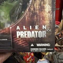 Movie Maniacs Series 5 ALIEN & PREDATOR Deluxe Boxed Set 2002 McFarlane Toys