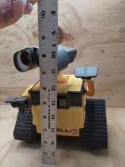 Thinkway Toys RC WALL-E Robot with Remote 8.5″ WORKS batteries not included