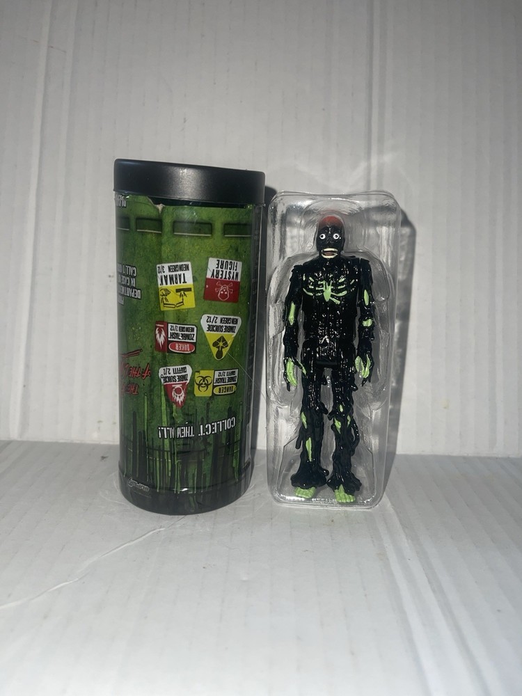 Super7 Reaction The Return Of The Living Dead Neon Green Tarman Zombie Super 7