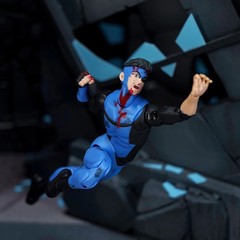 SDCC Jada Toys Invincible Action Figure Blue/Black (Invincible Franchise)