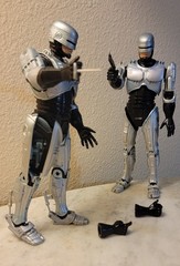 Lot Of 2 NECA RoboCop: Spring-Loaded Holster & Stiff-Hip 2011 Action Figures 7″