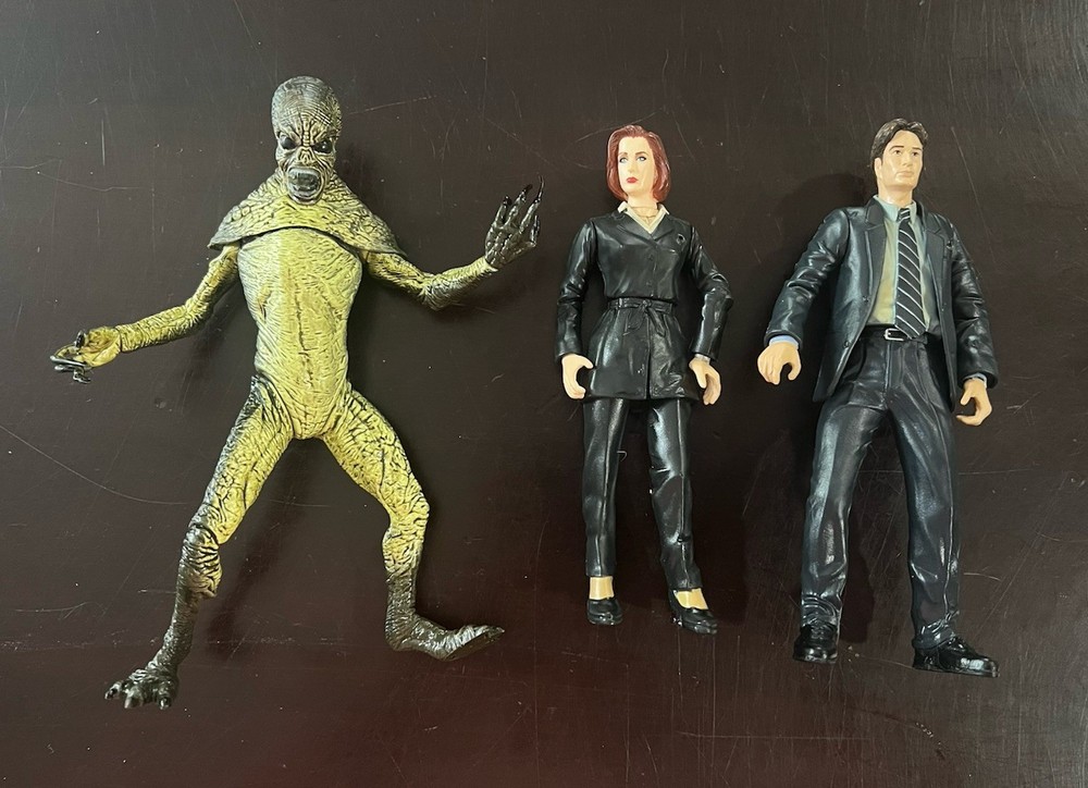 The X-Files FOX Series 1 Alien & Mulder & Scully McFarlane Toys 1998 VTG