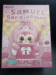 ONE SEALED SAMUEL 400% MACARON PLUSH