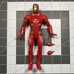 Marvel Legends Iron Man Mark L First 10 Years 3-pack Light Up Arc Reactor Hasbro