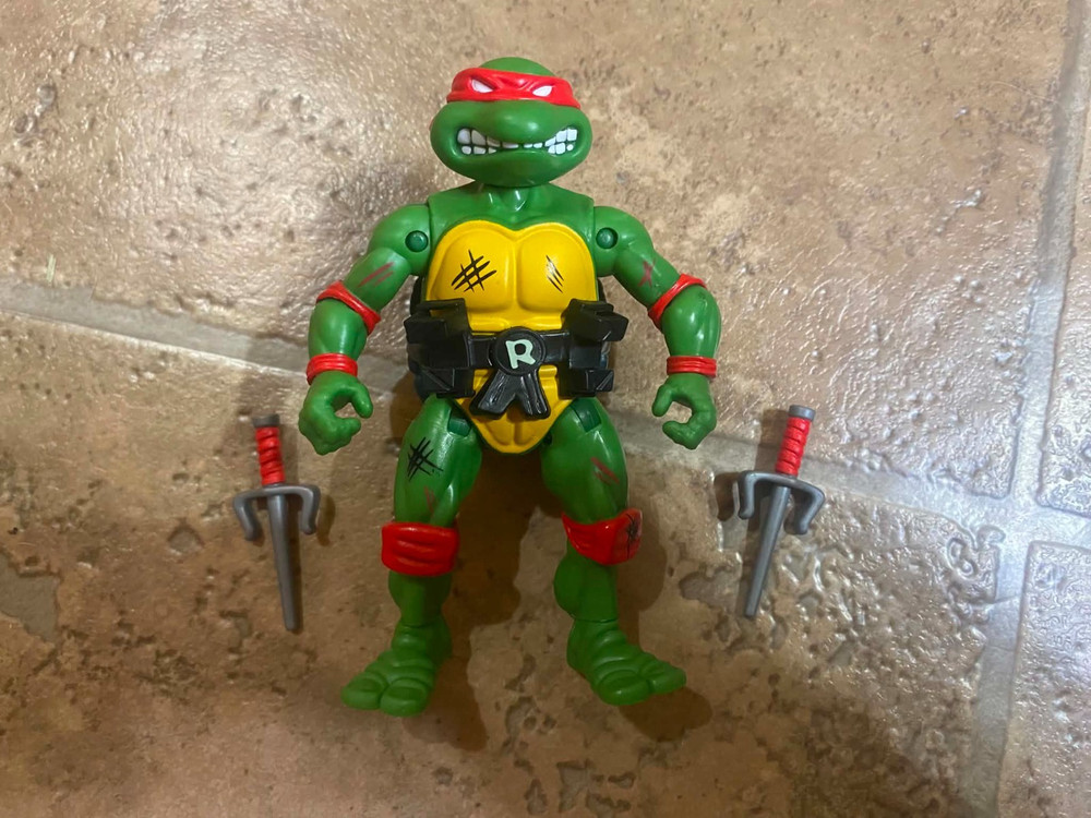 TMNT 1988 Remastered BATTLE DAMAGED RAPHAEL ONLY vs Rocksteady Playmates Figure