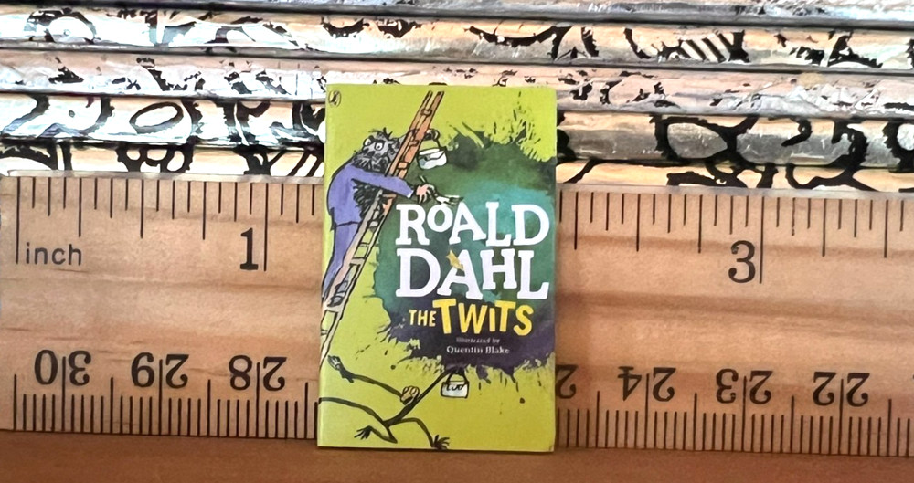 ZURU 5 Surprise Mini Brands BOOKS ~ ROALD DAHL The TWITS #26 ~Flat Ship Rate