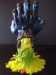 ALIEN HAND Custom Kidrobot Santa Cruz Skateboards Screaming Hand Figure