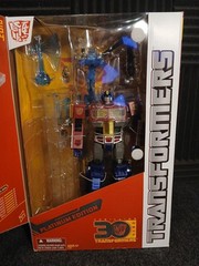 Transformers 30 Platinum Edition Optimus Prime