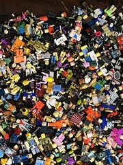 LOT OF 20+LBS OF ROBLOX FIGURES PARTS & PIECES
