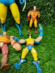 Toy Biz Deluxe Wolverine Action Figure 1993 Marvel X-Men Cyclops Juggernaut
