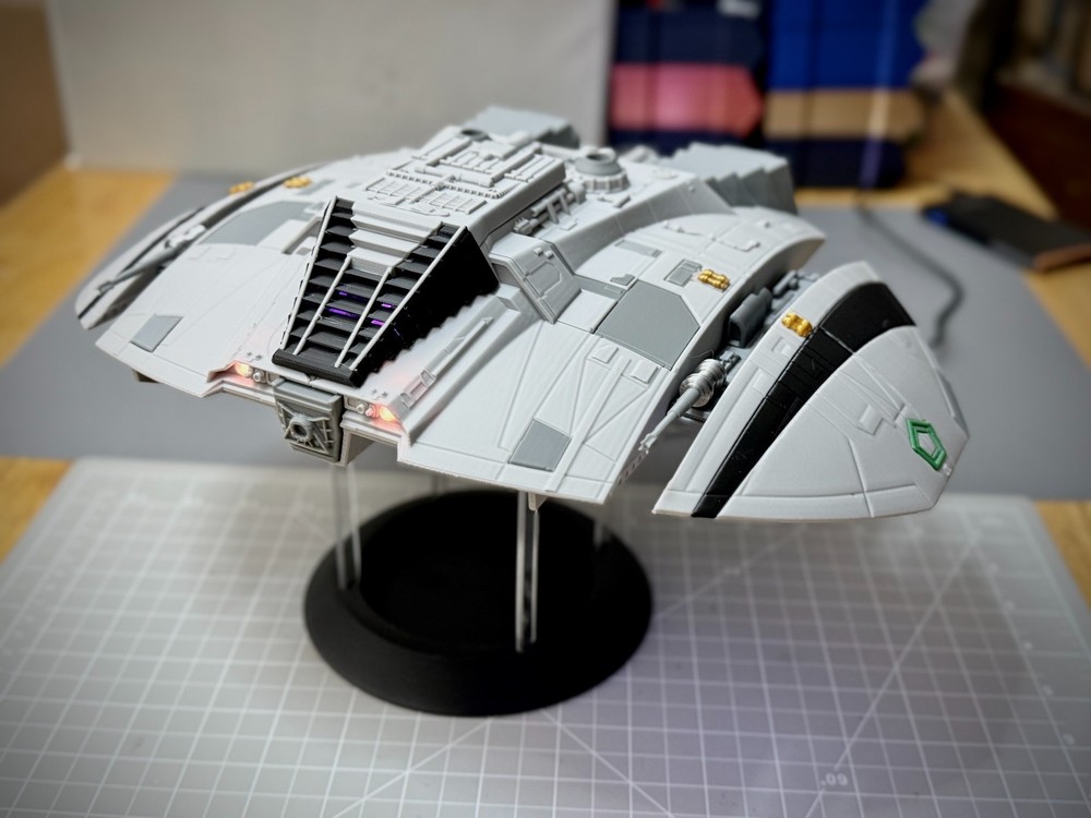 Battlestar Galactica 1978 Cylon Raider TOS Classic (14 in. ANIMATED LIGHTS)
