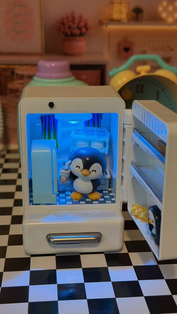 Nook Nooks Miniature Fridge Penguin Collectible Toy Open Box Inner Sealed