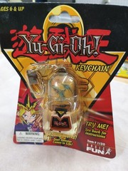 Yu-Gi-Oh! Series 1 Duel Monster Spin Keychain Blue-Eyes White Dragon 1996 – NEW