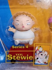 new sealed Stewie Family Guy Series 4 XXXL figure NIP 2005 Mezco