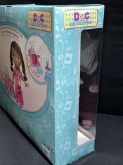 Doc McStuffins Walk N’ Talk Doc Mobile Doll Disney