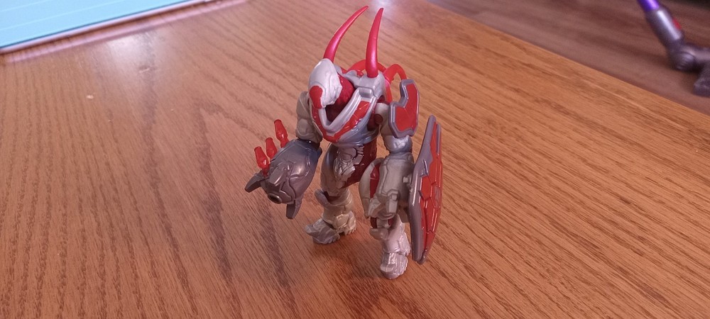 Mega Halo Banished Hunter Silver Red Figure – Clean Version