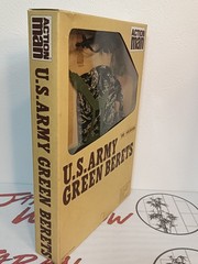 Vintage ACTION MAN The Soldiers US GREEN BERETS Uniform PALITOY in box