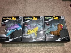 Jazwares Pokémon Entei Suicune Raikou Select Trainer Series