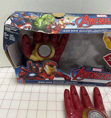 2015 Iron Man Arc FX Armor Light Up Sound Glove Marvel Avengers New Opened Box