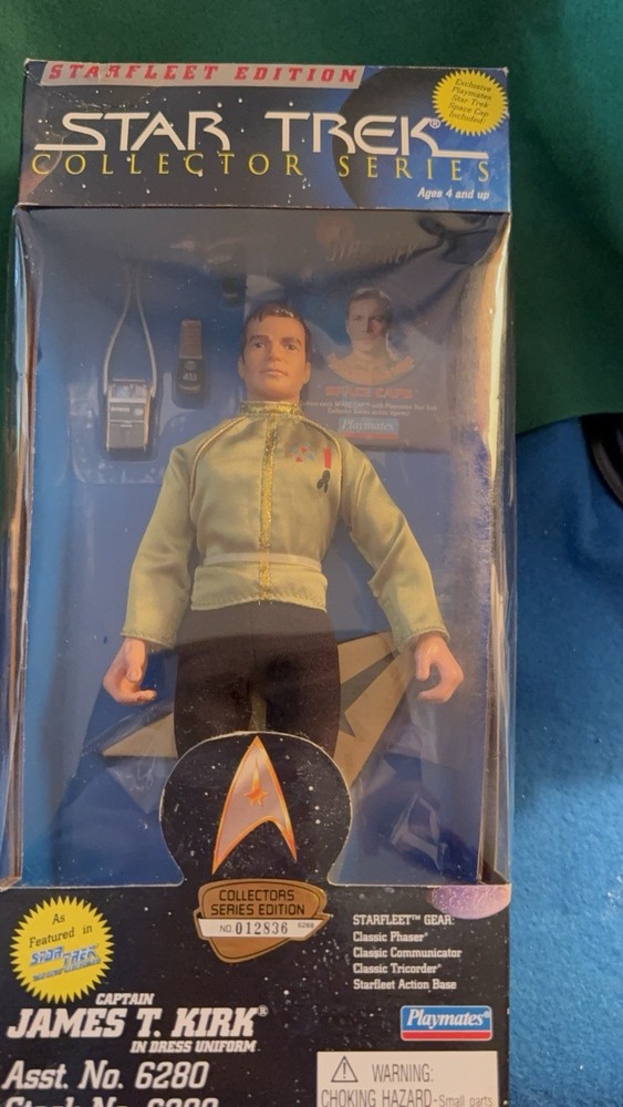 Star Trek Collector Series Captain James T Kirk Action Figure Playmates 1995 NIB