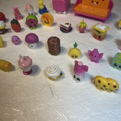 Mini Shopkins lot of 30 mini figures mixed series plus accessories