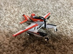 Lot Of 16 Disney Pixar Vehicles Planes Helicopter Metal / Plastic – FREE SHIP!