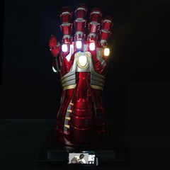 IN STOCK 1/1 Hulk Infinity Gauntlet Metal Wearable Action Figure Model Cosplay