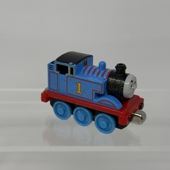 THOMAS & FRIENDS TAKE N PLAY THOMAS | DIE CAST METAL ENGINE, 2010, R8847