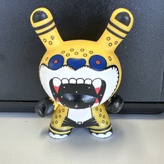kidrobot azteca dunny series 1 N.a.h.u.a.l jaguar 3 inch