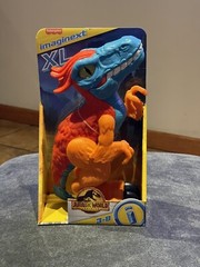 Imaginext Jurassic World Dominion Dinosaur Toy Pyroraptor XL Poseable 10-Inch Fi