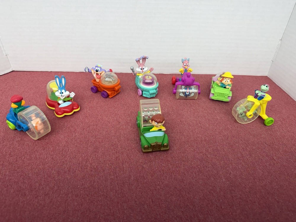 Vintage lot of 8 Warner Tiny toons functioning vehicles 2.5 inches long 1992